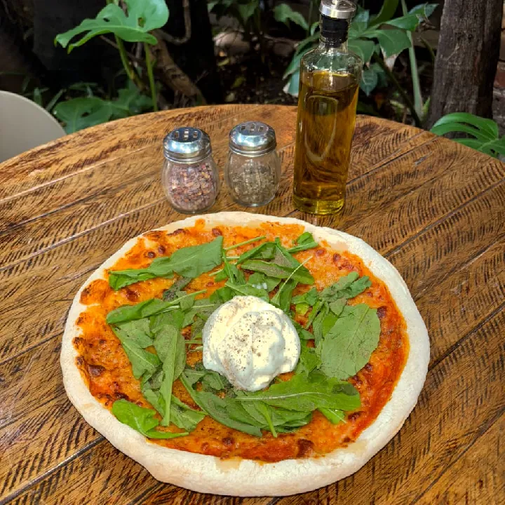 Pizza burrata