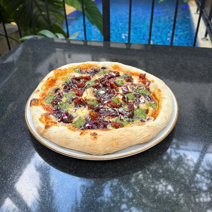 Pizza pesto funghi