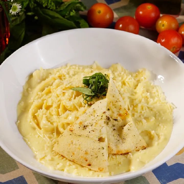 Pasta Alfredo Fetuccine