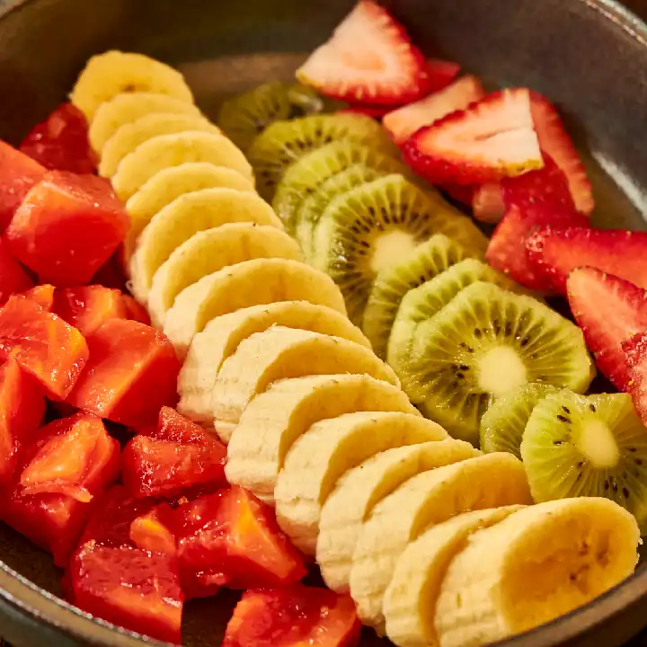 BOWL DE FRUTAS TROPICALES