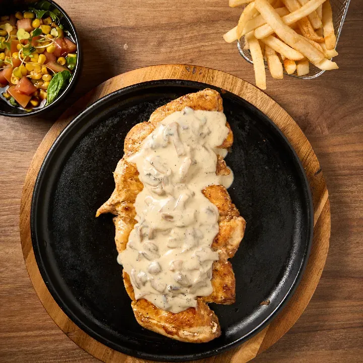 Pechuga en Salsa de Champiñones