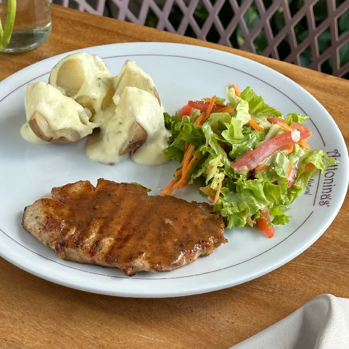 Lomo de Cerdo en salsa de Ciruelas