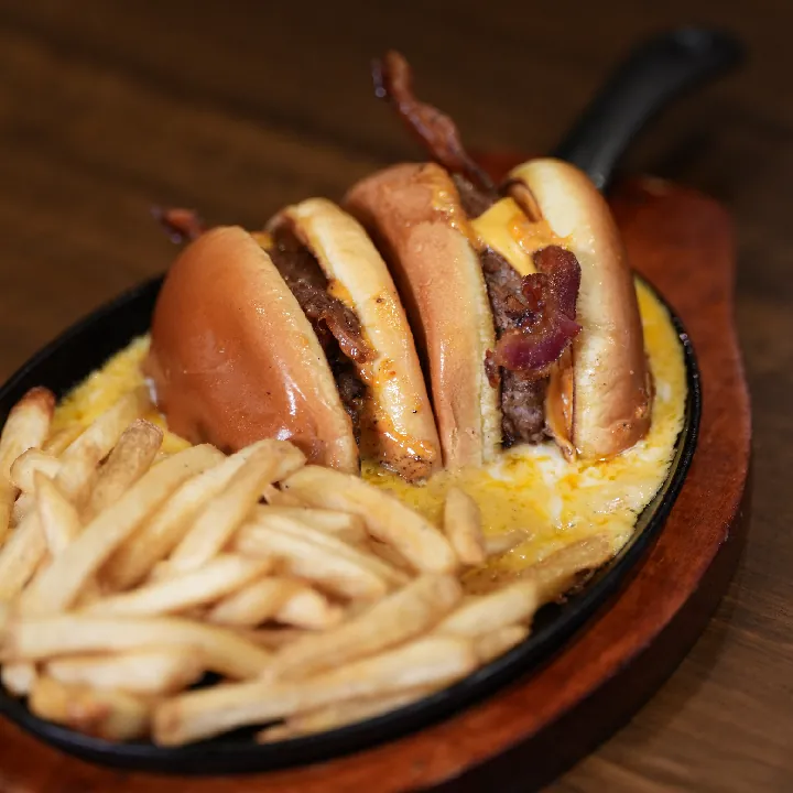 O-M-CHEESE BURGER