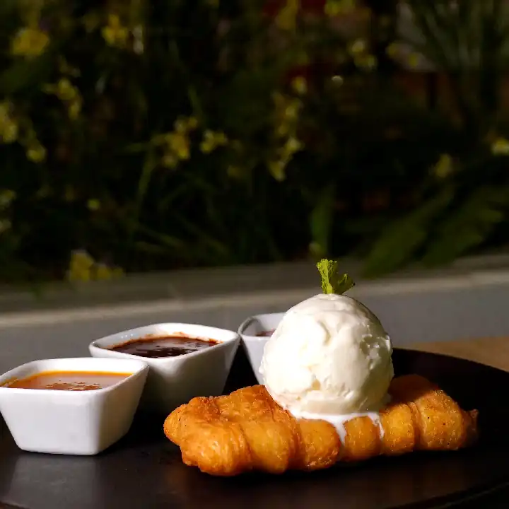 CARIBBEAN STRUDEL