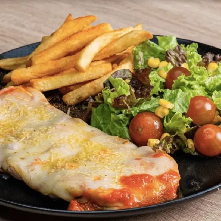 CHICKEN NAPOLITAN STYLE