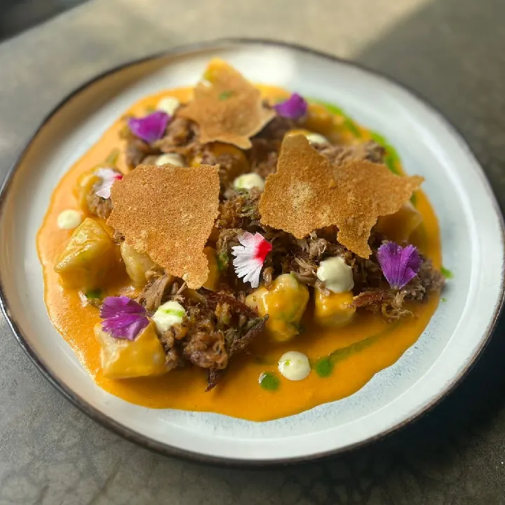 GNOCCHI CON CORDERO 