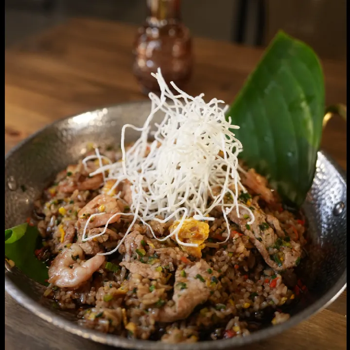 Saltado de Camarones de Cerdo