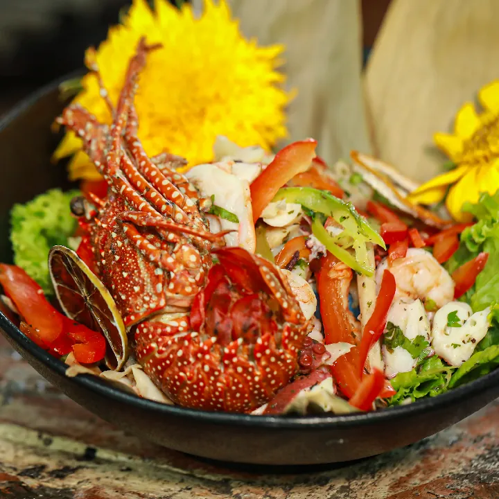 ENSALADA DE SALPICON MARISCOS