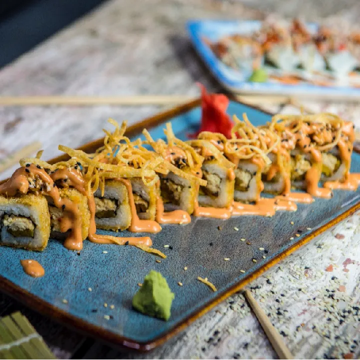 CHICKEN ROLL