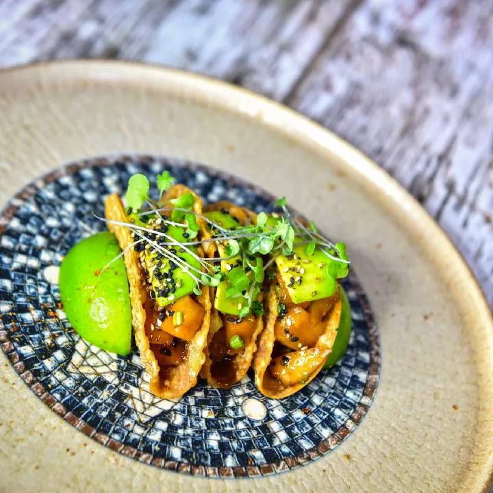 TAQUITOS DE SALMÓN