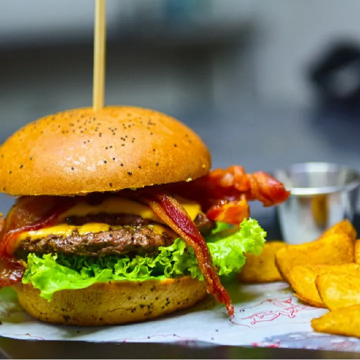 BACON CHEESE BURGER