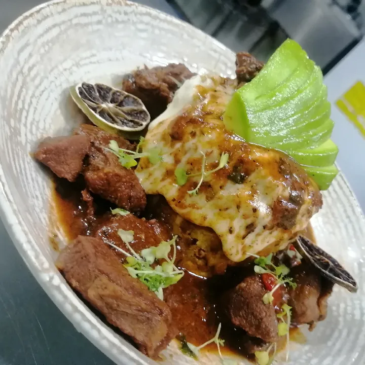 MOFONGO DE CHIVO