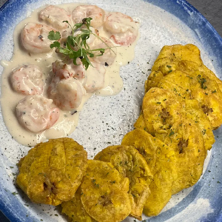 CAMARONES A LA CREMA