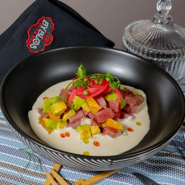 TUNA TROPICAL