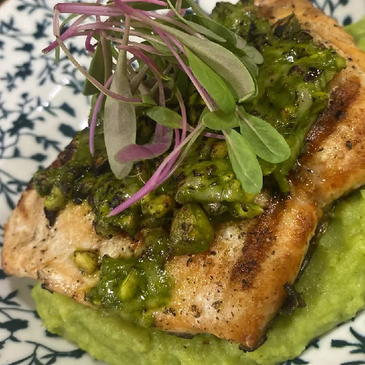 SALMÓN AL PISTACHO