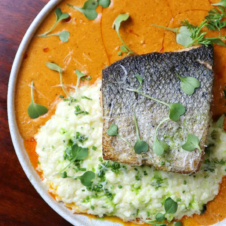 SALMON ANTICUCHERO