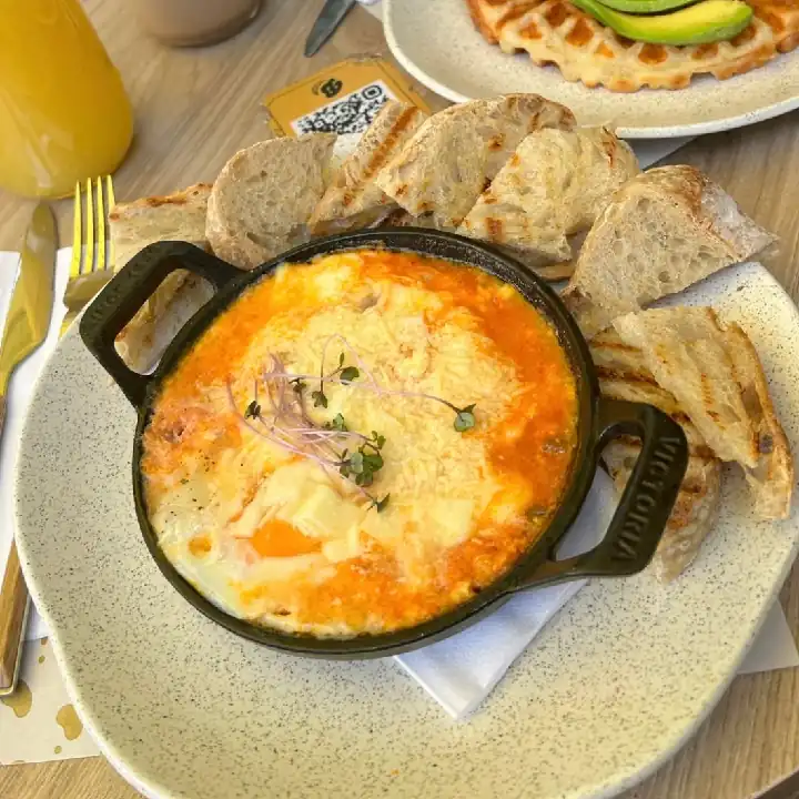 HUEVOS NAPOLITANOS