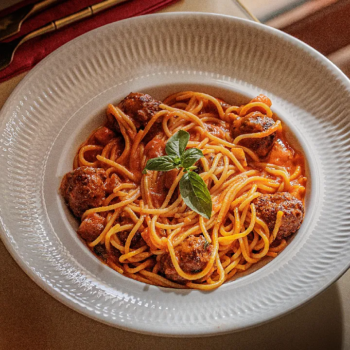 Spaghetti a la Amatriciana con Cordero