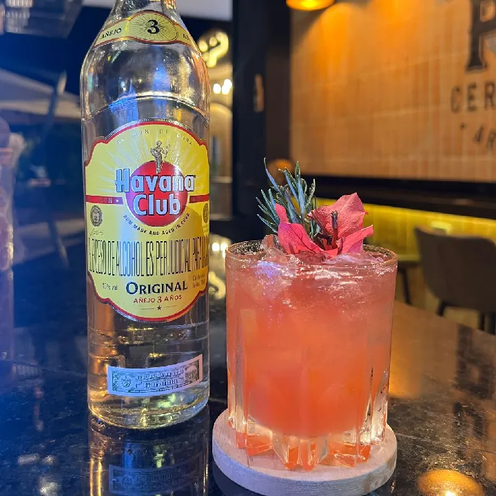 Diva Tropical