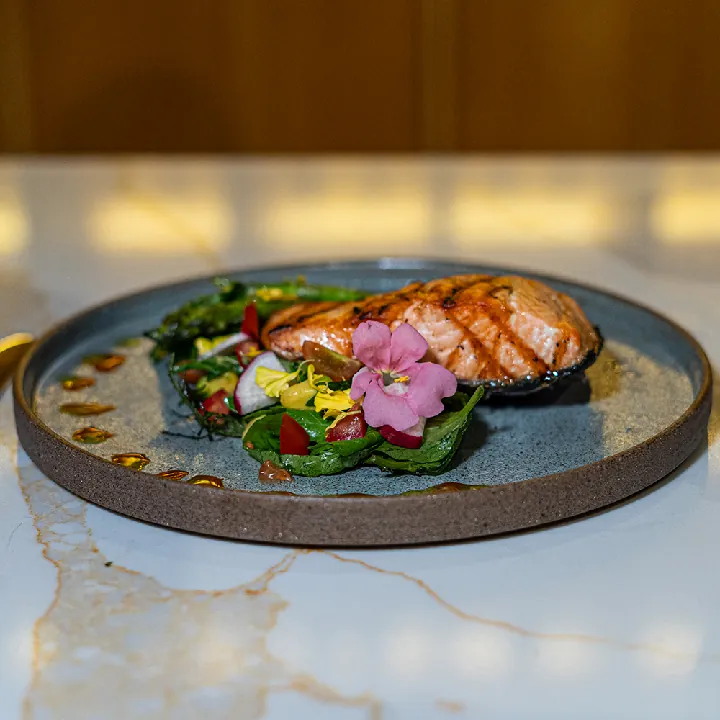 SALMÓN AL GRILL