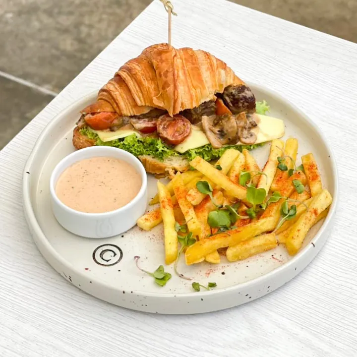 Croissant Stroganoff