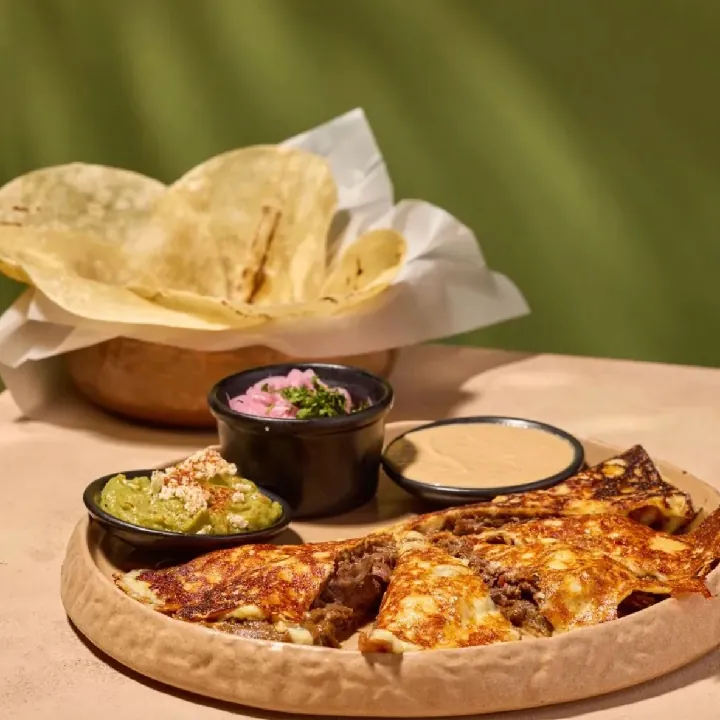 Tacos with crusty cheese