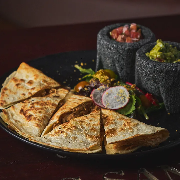 Quesadilla de Tinga de Pollo