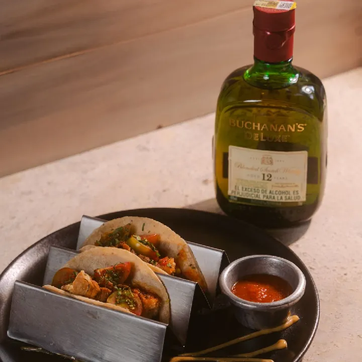 Buchanans 12 deluxe + Tacos