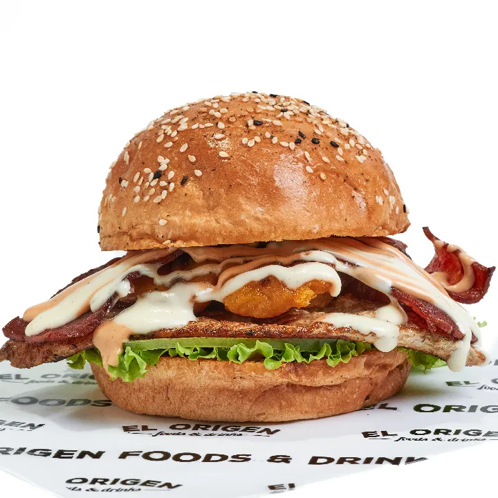 HAMBURGUESA POLLO Y MADURO