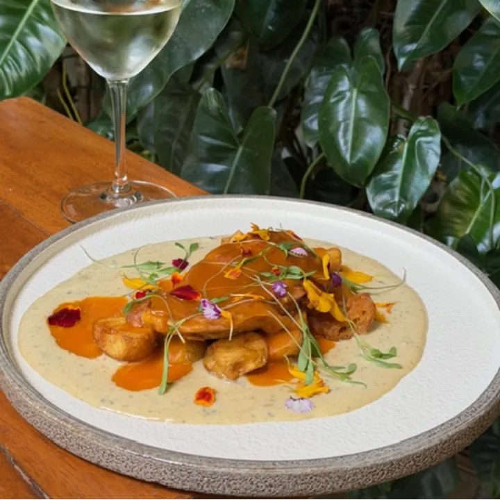 Costilla Chontaduro y Queso Azul