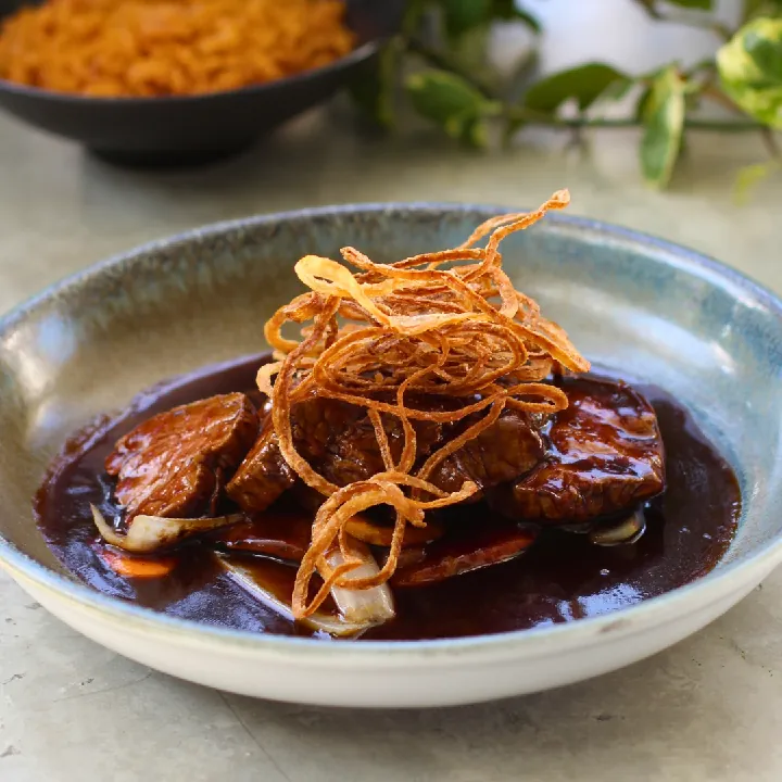 Lomo en Salsa de Posta Negra