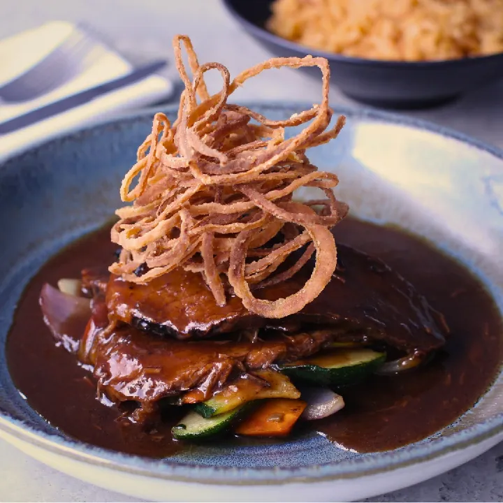 Lomo en Salsa de Posta Negra