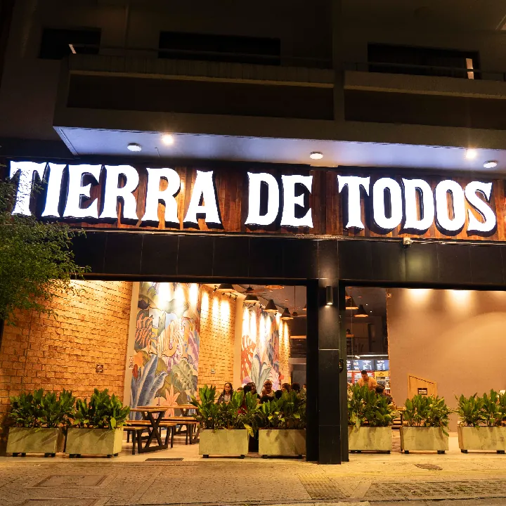 Tierra de Todos