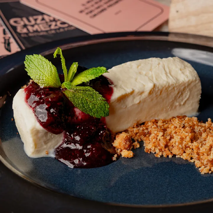 TURRÓN DE QUESO Y ARÁNDANOS