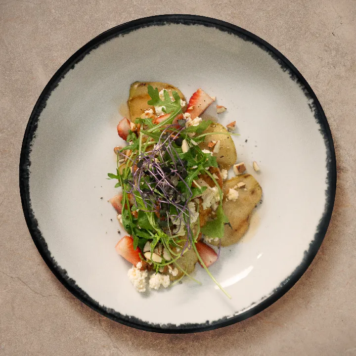ENSALADA DE POLLO Y PERA