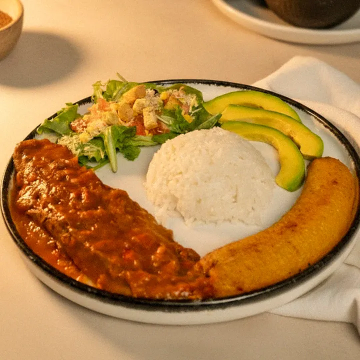 LENGUA DE RES EN SALSA 