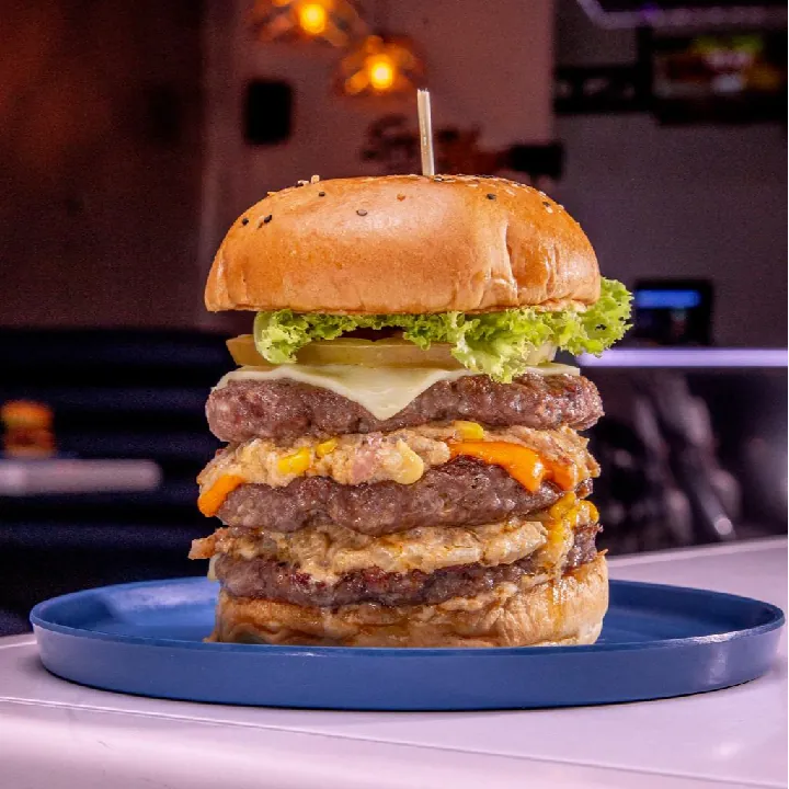 TRIPLE CARNE (CARNIVORA)