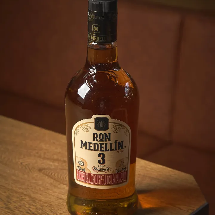 Ron Medellín 3 Años