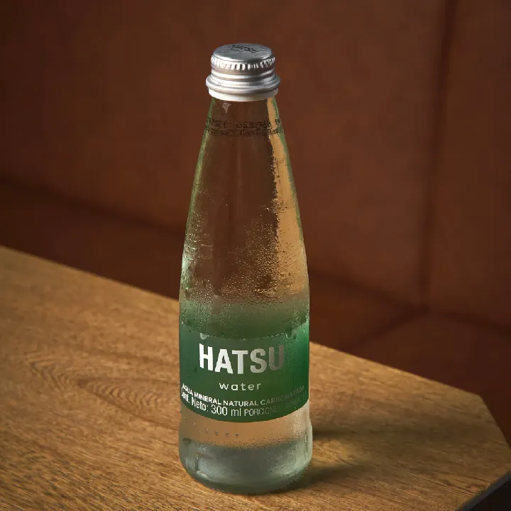 Agua con gas HATSU