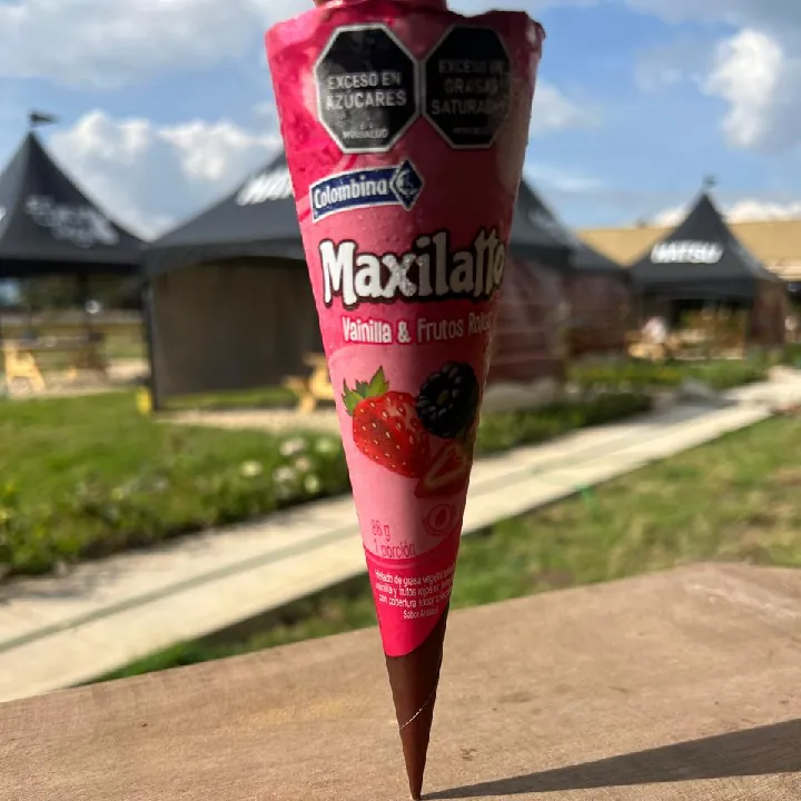 Cono mixalato frutos rojos