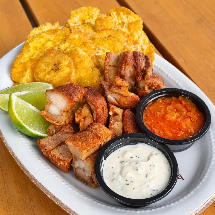 Chicharrón con patacones