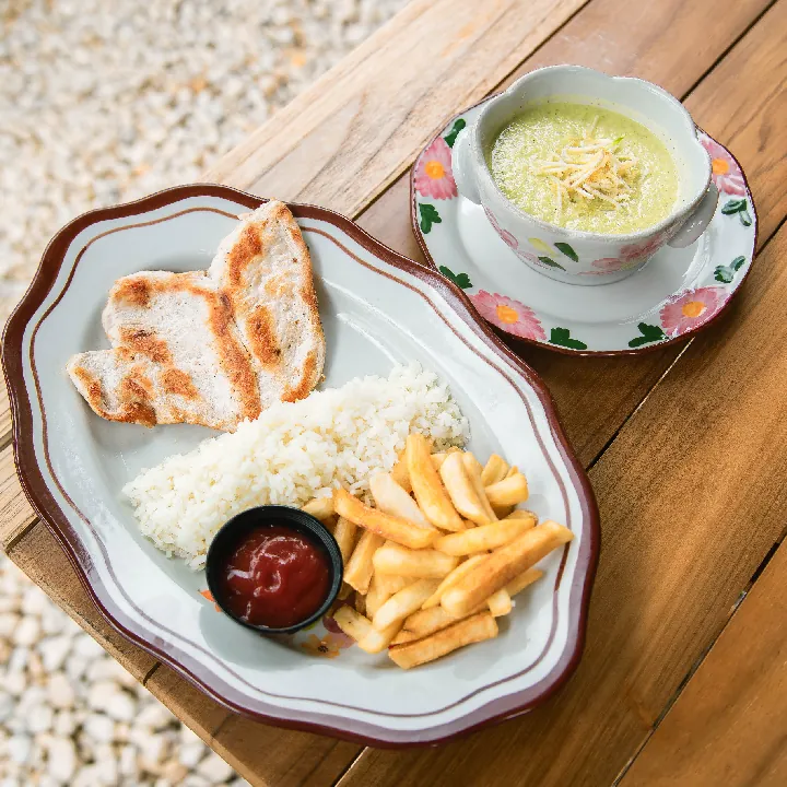 Menú infantil (pechuga de pollo)