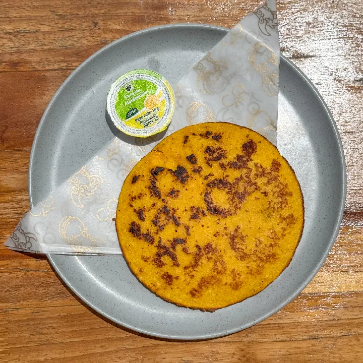 Arepa de chocolo con quesito 