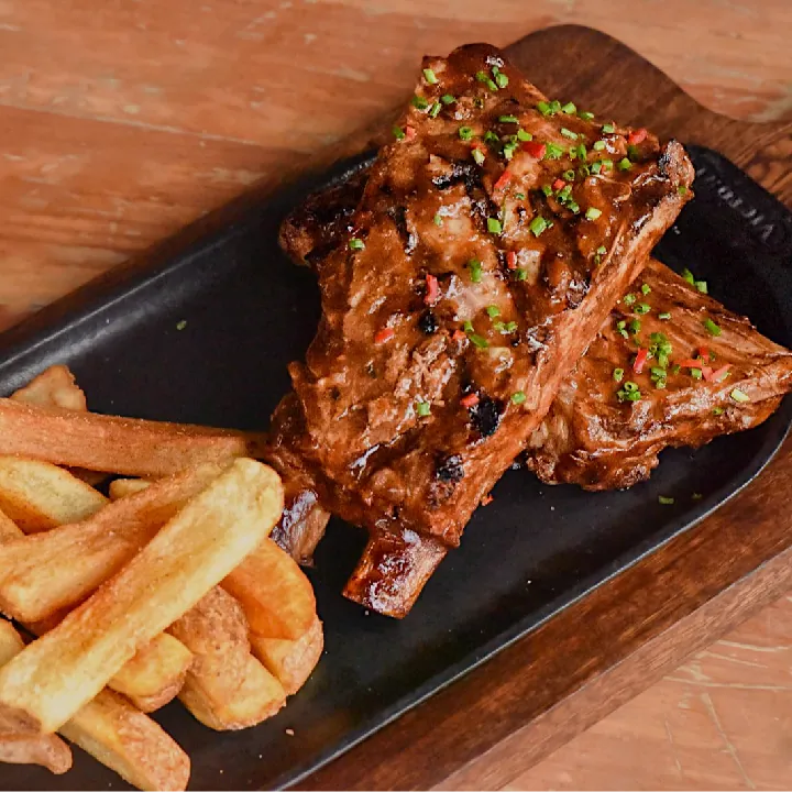 Costillas bañadas en Salsa BBQ 550GR