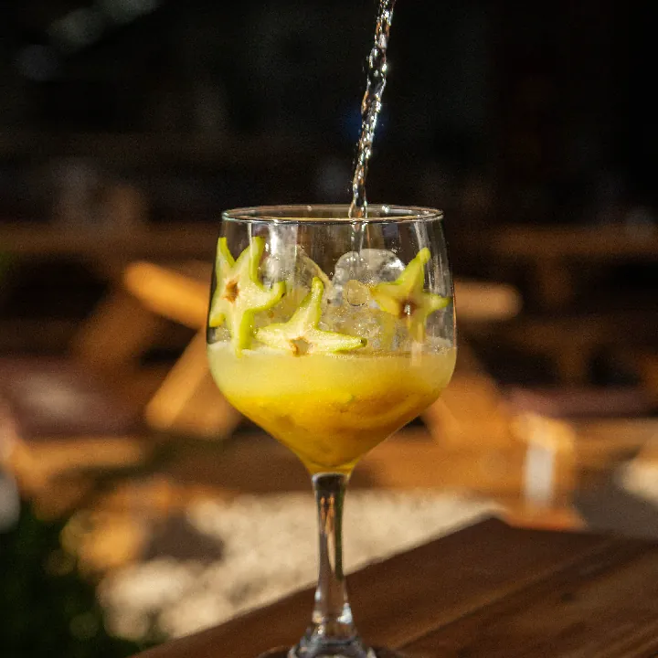Soda de Lulo y Carambolo 