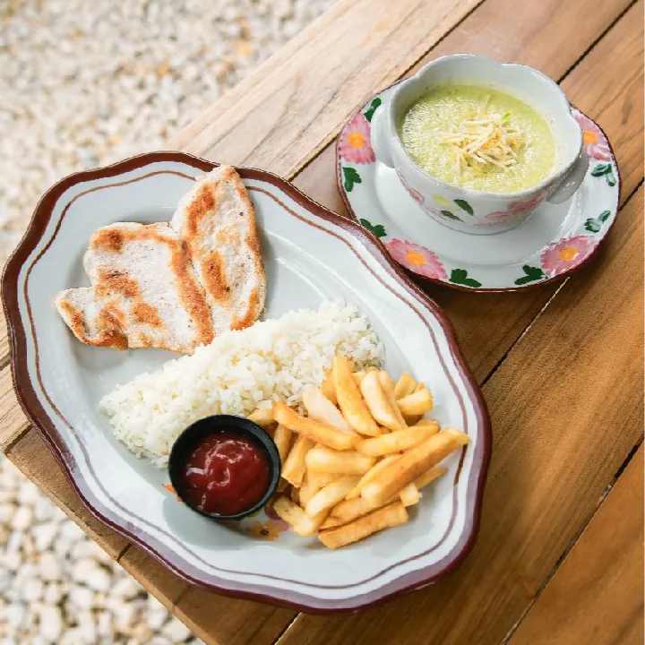 Menú infantil (pechuga de pollo)