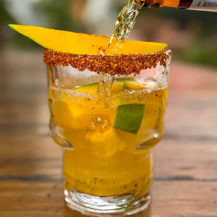 Michelada Envenenada (Mango Mix) 