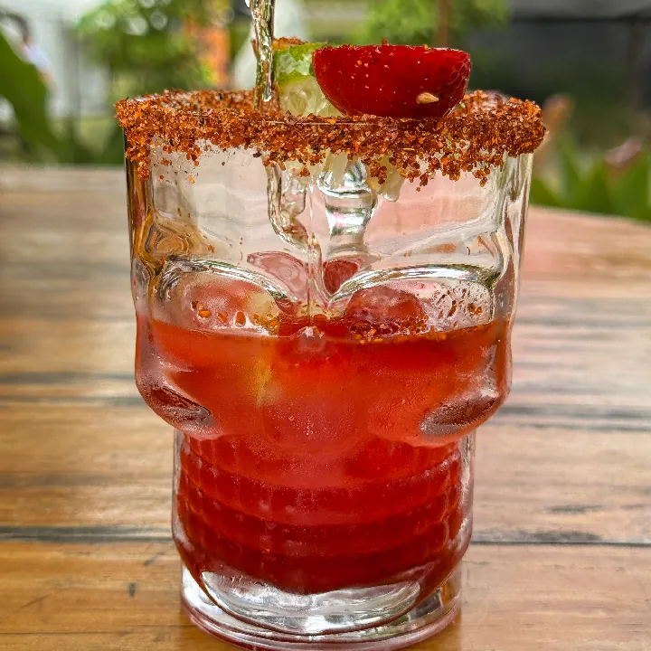 Michelada Envenenada (Frutos Rojos) 