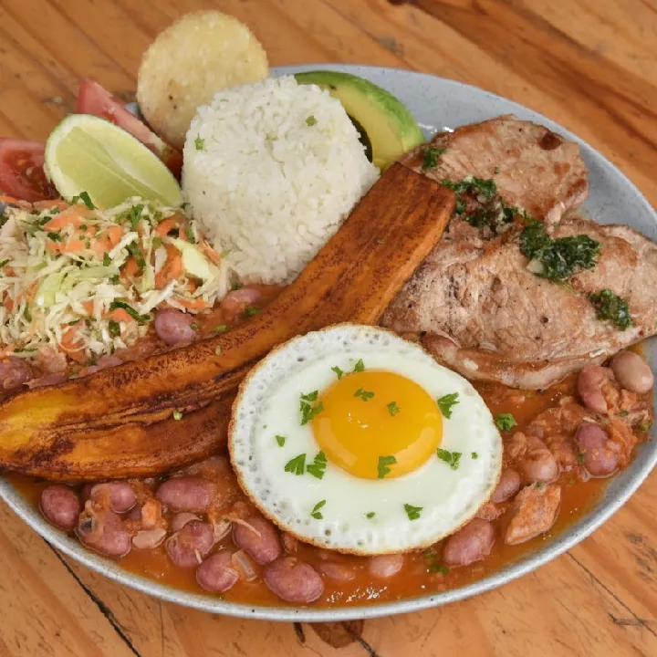 Bandeja Montañera con Cerdo
