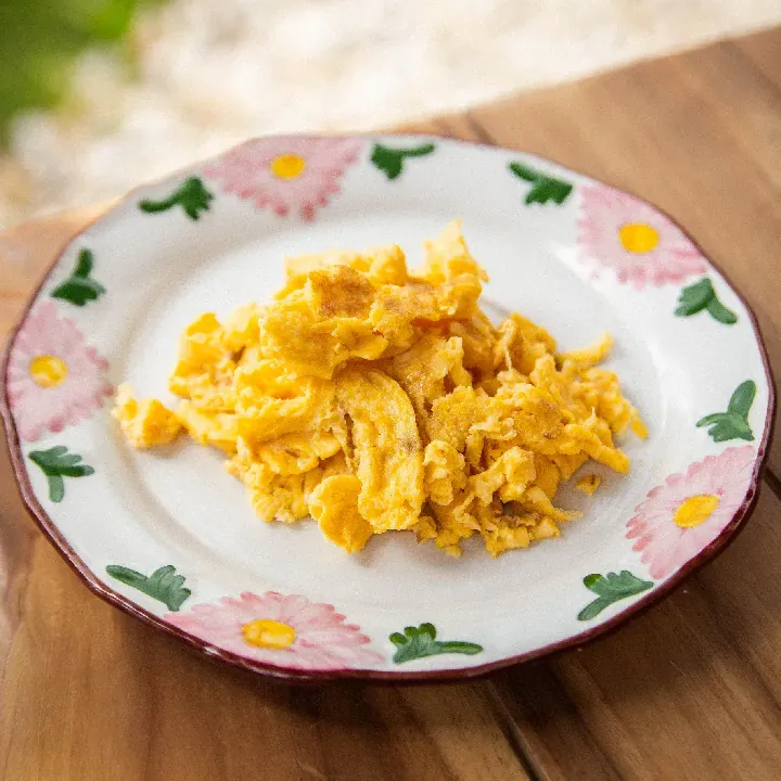 HUEVOS REVUELTOS